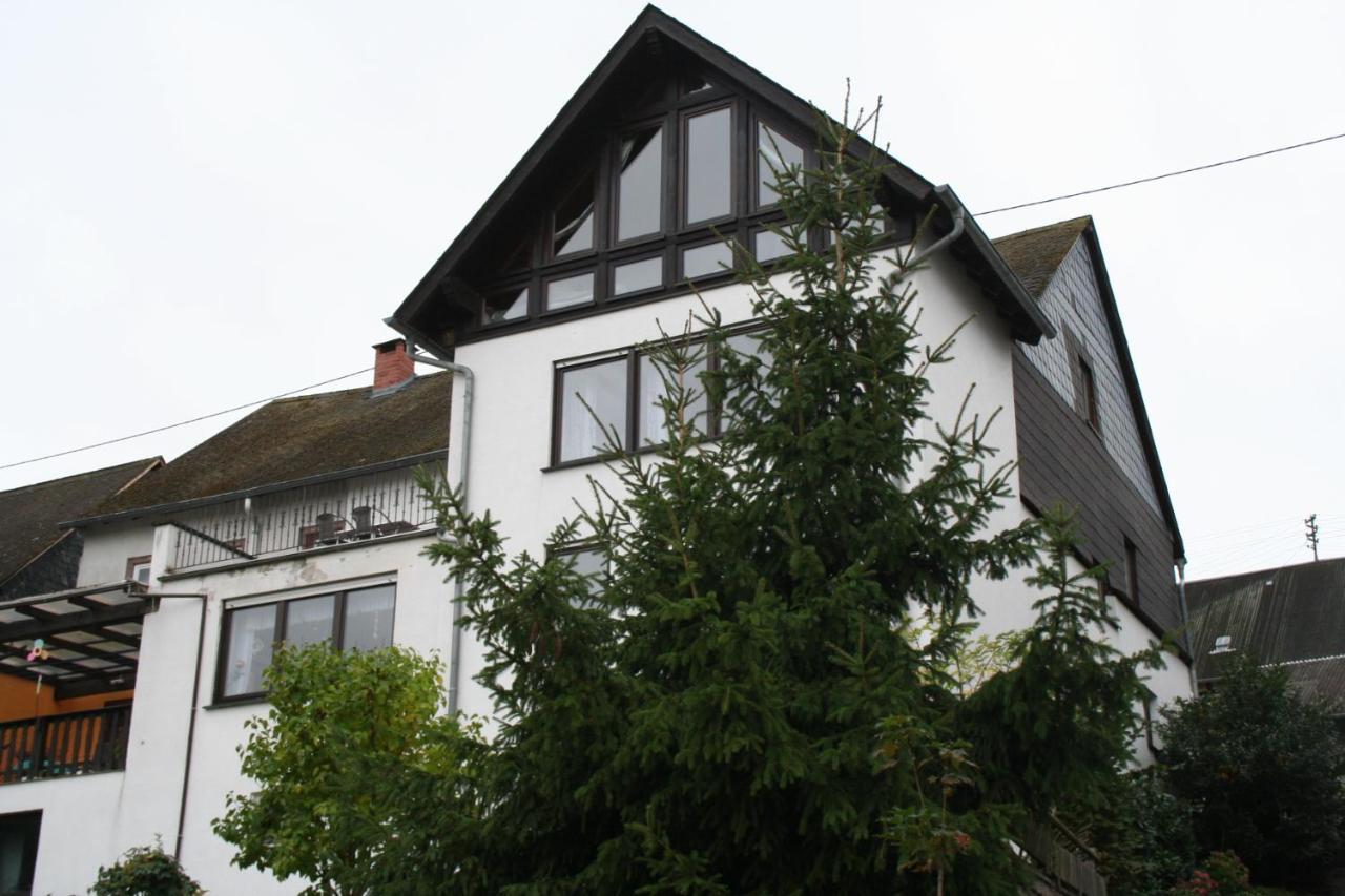 Romantische Ferienwohnung Rheingold 50 Qm Fuer 2 Bis 4 P บาคาราค ภายนอก รูปภาพ